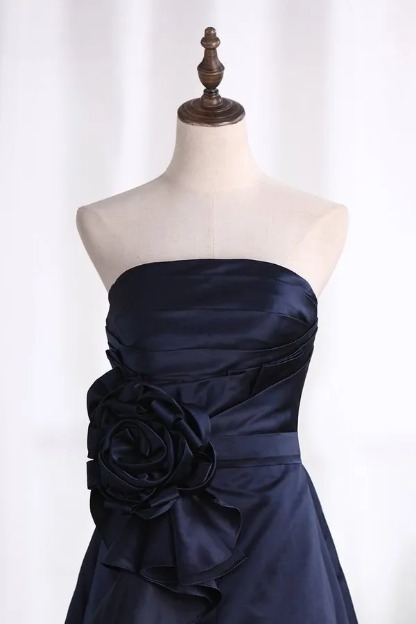 2024 A Line Bridesmaid Dresses Strapless Knee Length Satin P75SMRM8