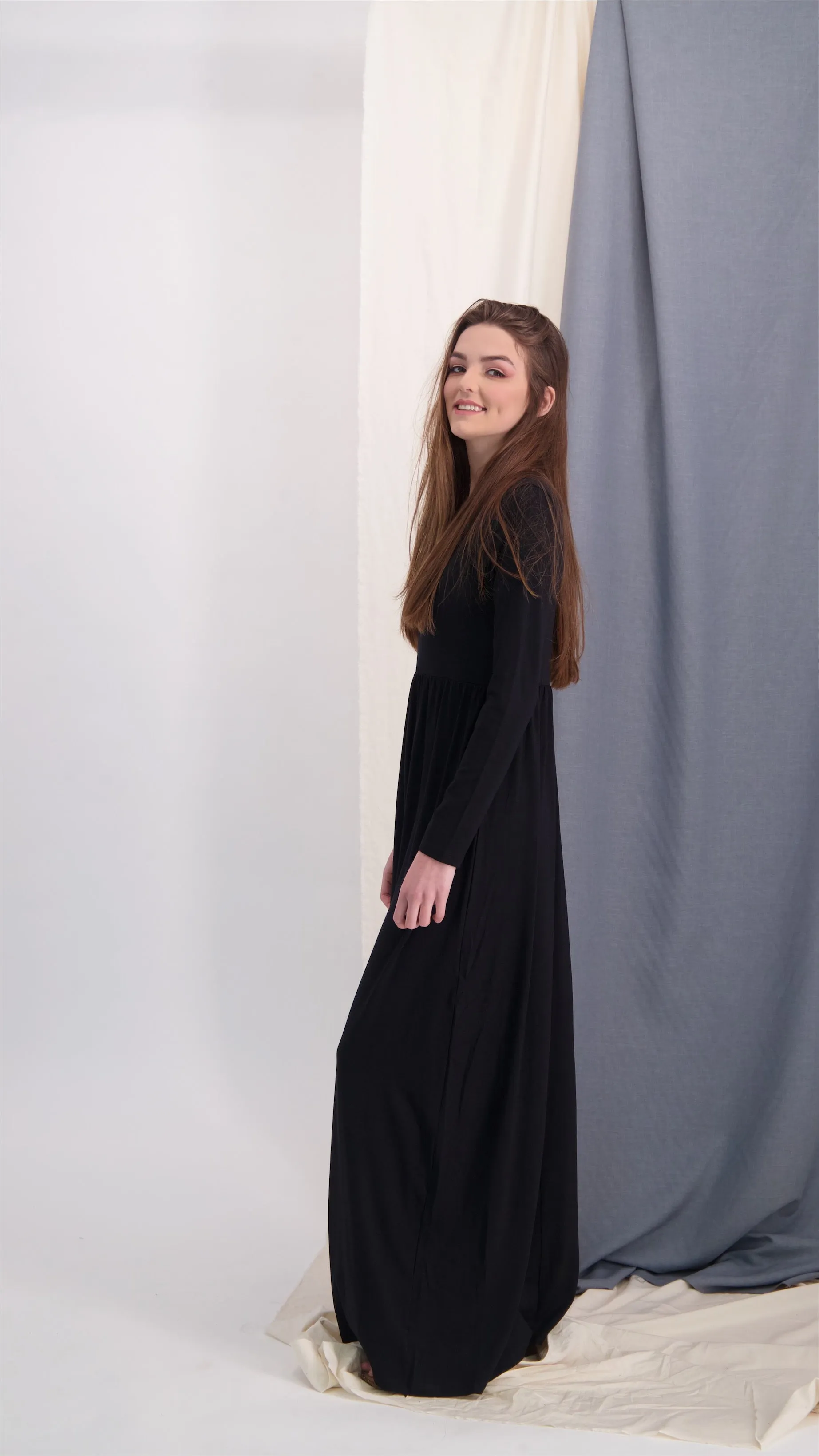 Belted Solid Maxi Dresses / Black