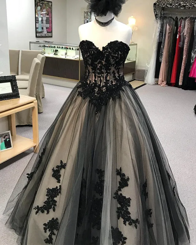 Black Lace Embroidery Sweetheart Tulle Ball Gowns Quinceanera Dresses