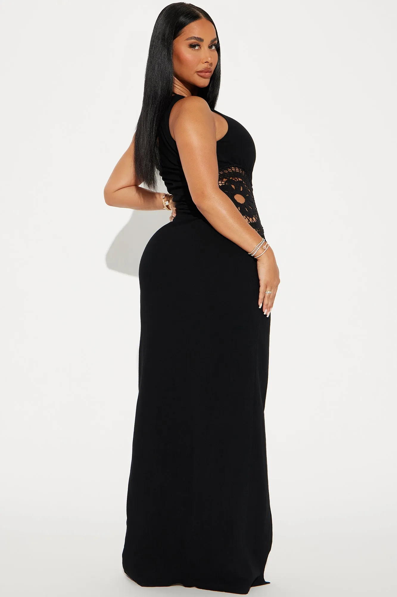 Elegant Black Linen Maxi Dress for Effortless Summer Cruising Style