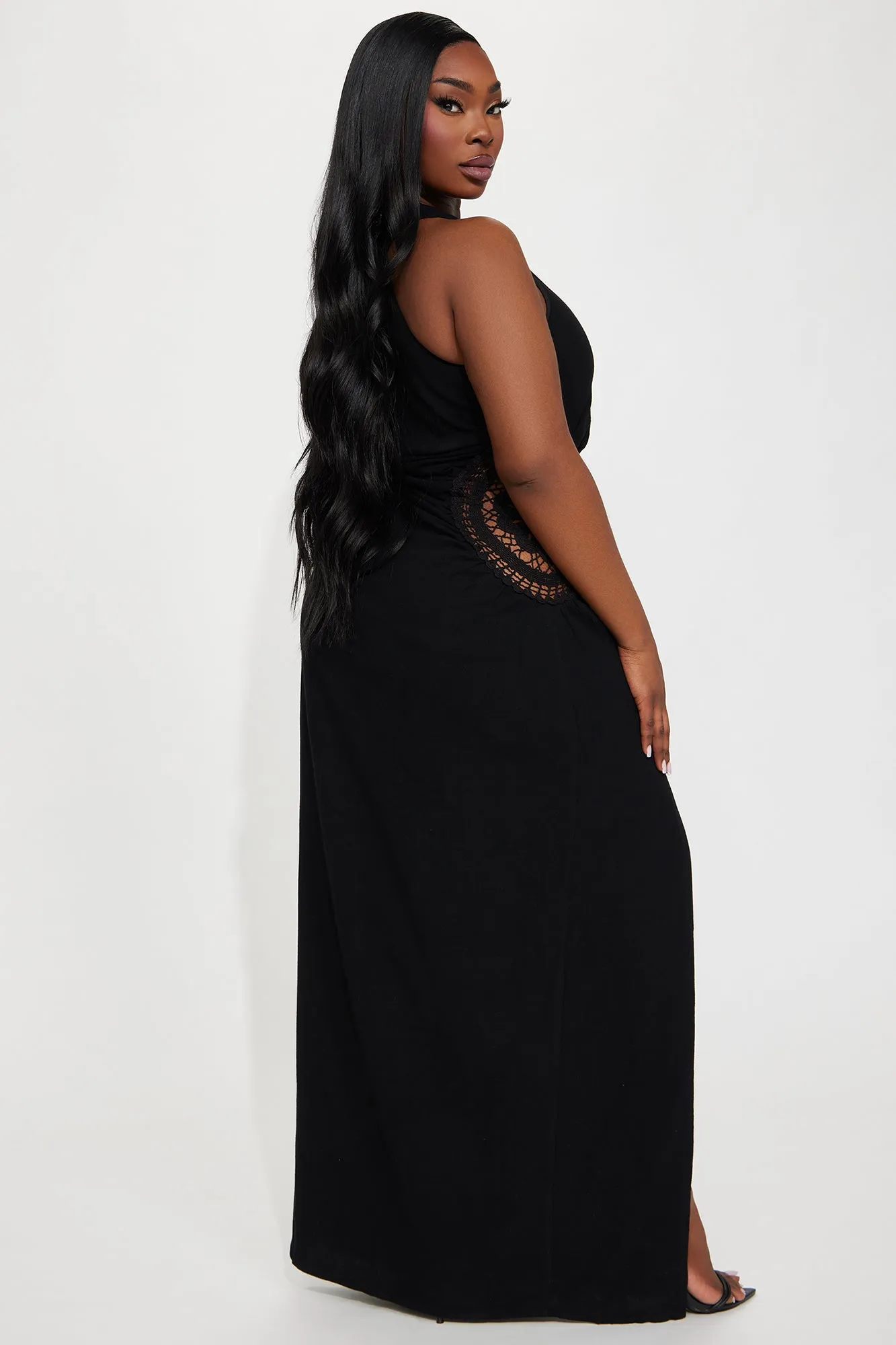 Elegant Black Linen Maxi Dress for Effortless Summer Cruising Style