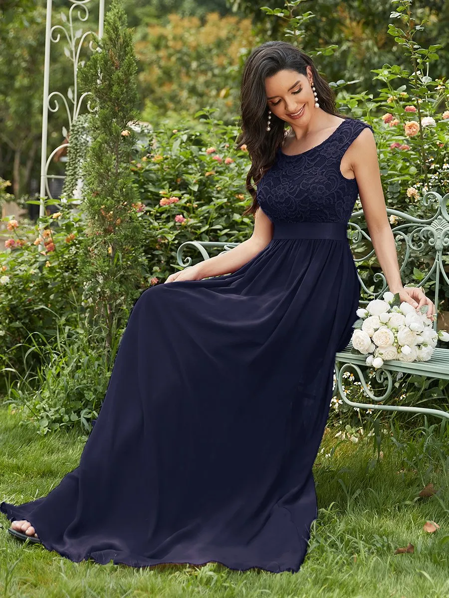 Custom Size Wholesale Fahion Bridesmaid Dresses with Lace