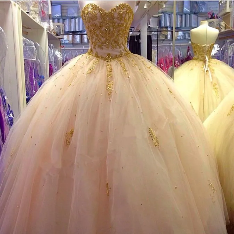 Gold Lace Embroidery Sweetheart Tulle Ball Gowns Quinceanera Dresses