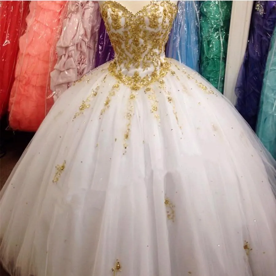 Gold Lace Embroidery Sweetheart Tulle Ball Gowns Quinceanera Dresses