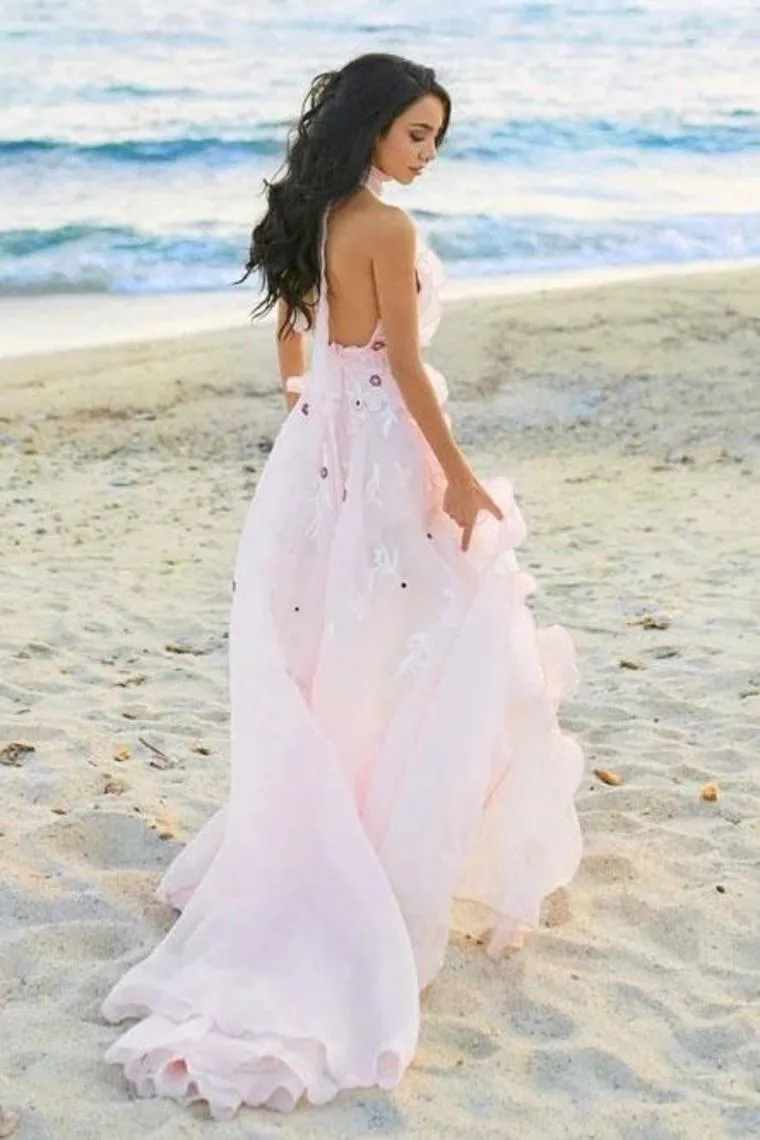 Chic Backless Halter Chiffon Beach Wedding Dress With Beautiful Appliques