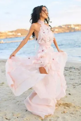 Chic Backless Halter Chiffon Beach Wedding Dress With Beautiful Appliques