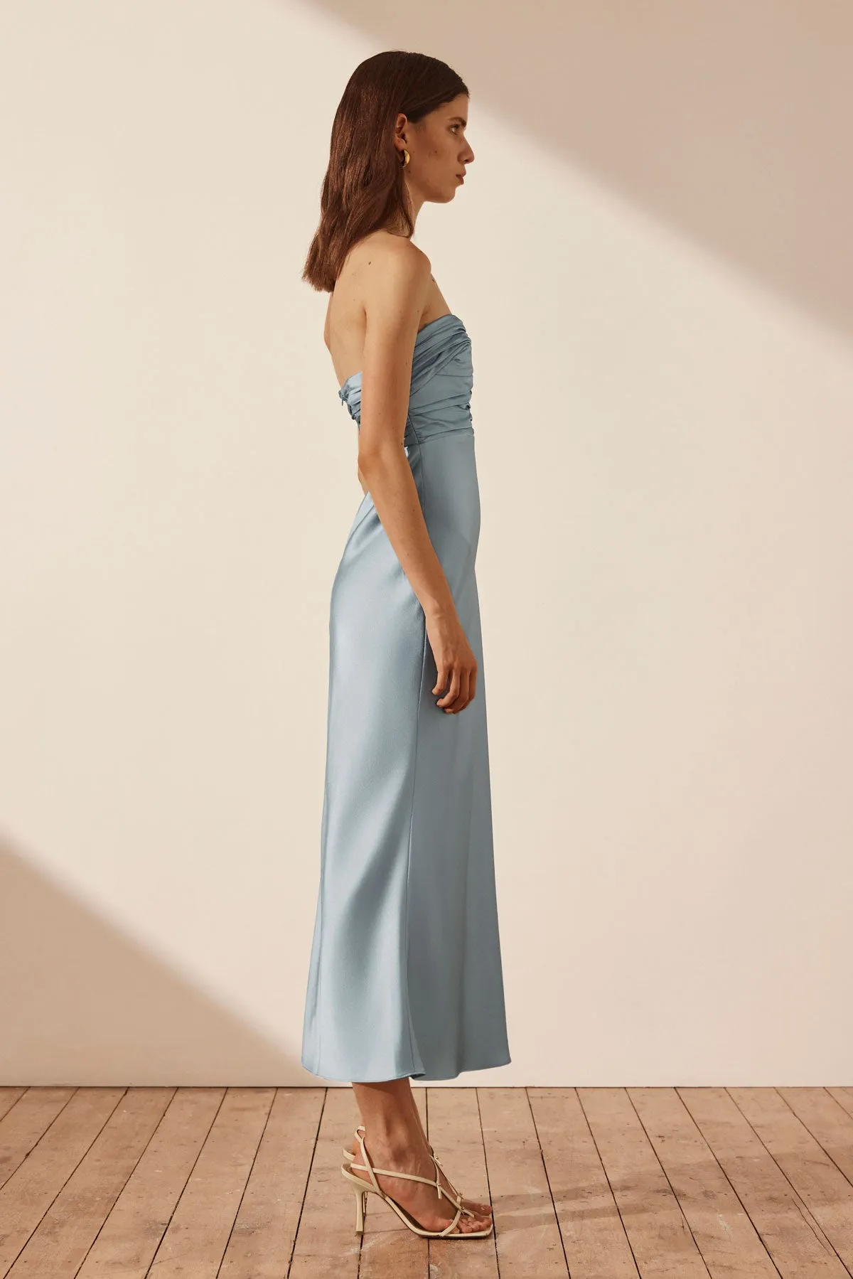 LUXE STRAPLESS RUCHED BODICE MIDI DRESS - AZURE